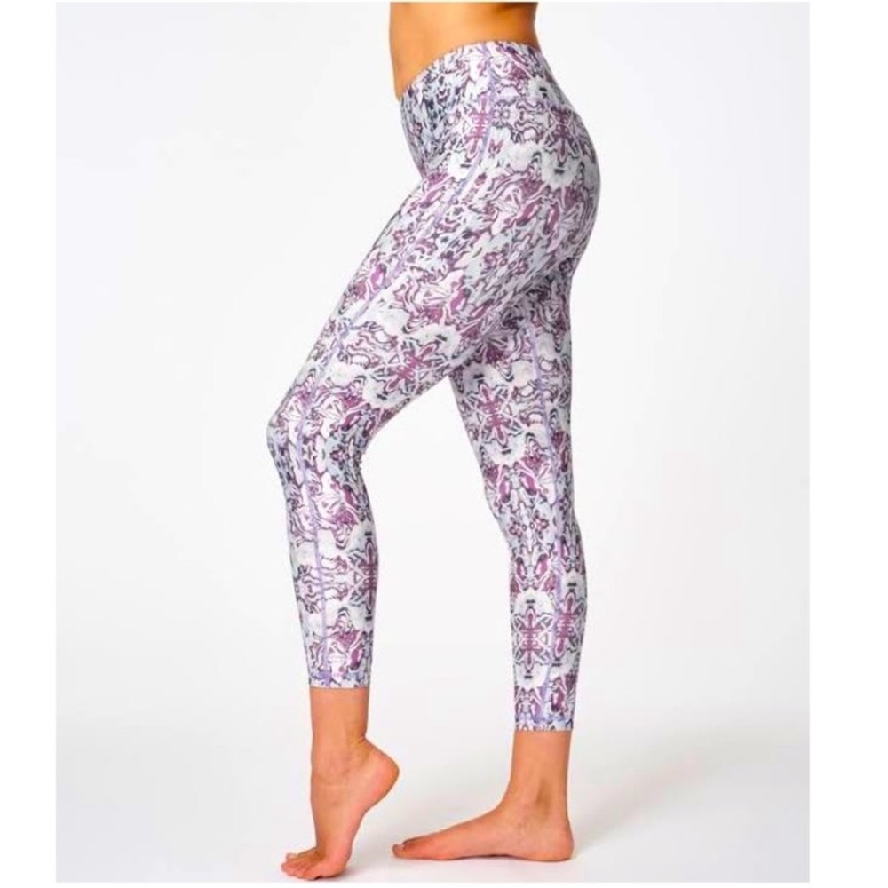 SWEATY BETTY The Contour 7/8 24 inseam Purple Dreams Gray & White Print Leggings